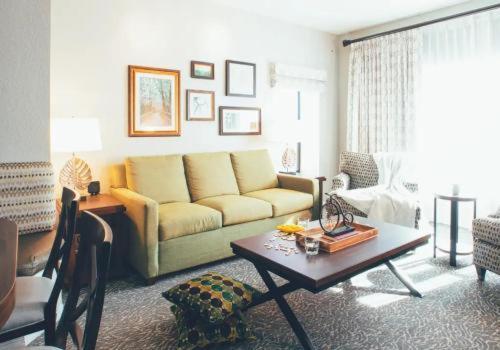 Holiday Inn Vacations At Orange Lake Resort East Village Four Corners Exteriör bild